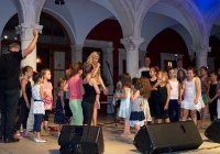 Za njihov osmijeh IX_15