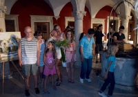 Za njihov osmijeh 8_24